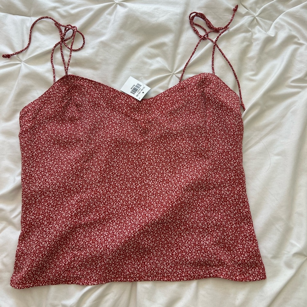 Ambercrombie and Fitch | Red | Medium | Top